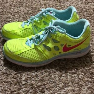 Dual Fusion Nike shoes!